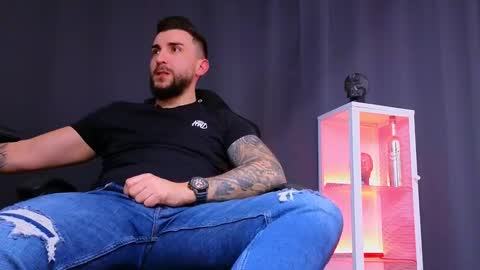 MightyAaron online show from January 15, 10:24 pm