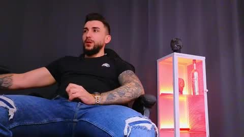 MightyAaron online show from January 18, 4:48 am