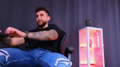 MightyAaron online show from January 20, 7:14 pm