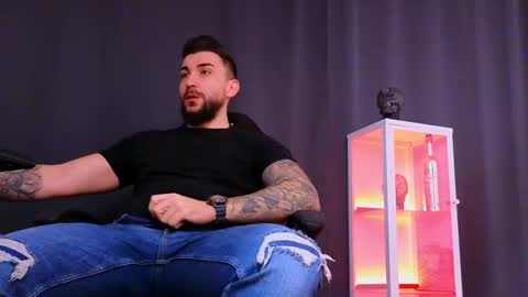 MightyAaron online show from January 22, 8:18 am
