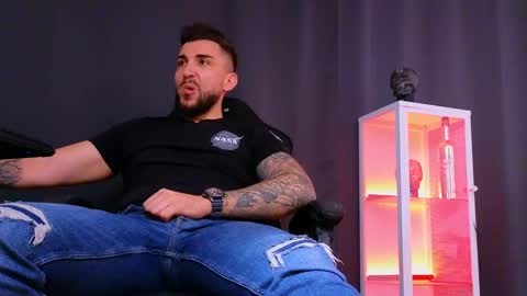 MightyAaron online show from January 29, 2:00 pm