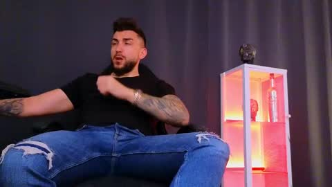 MightyAaron online show from January 30, 7:39 am