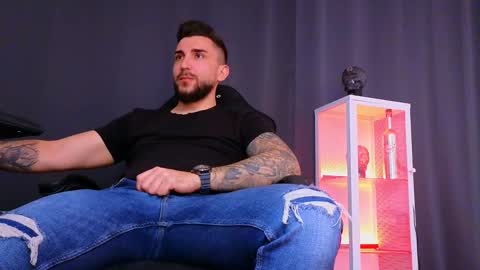 MightyAaron online show from January 30, 6:43 pm