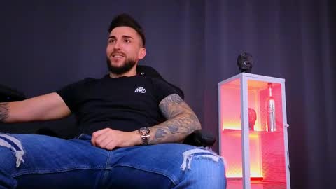 MightyAaron online show from January 31, 4:17 pm
