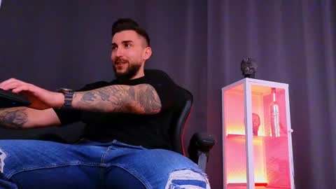 MightyAaron online show from February 2, 12:02 pm