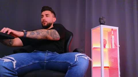 MightyAaron online show from February 2, 3:39 pm