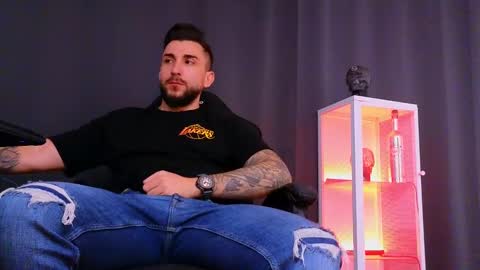 MightyAaron online show from February 3, 6:45 am