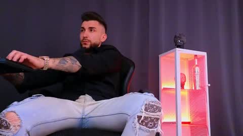 MightyAaron online show from February 7, 11:45 am