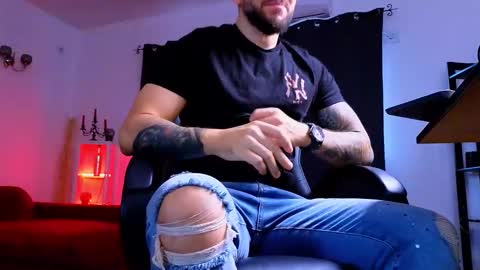 MightyAaron online show from October 9, 5:49 am