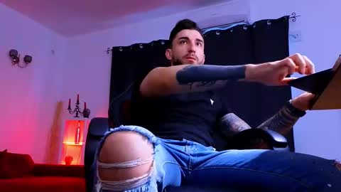 MightyAaron online show from January 11, 6:51 am