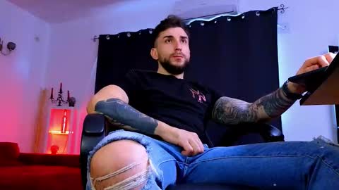 Snapshot of mightyaaron chatting on February 24, 2:26 pm MightyAaron online show from February 24, 2:26 pm