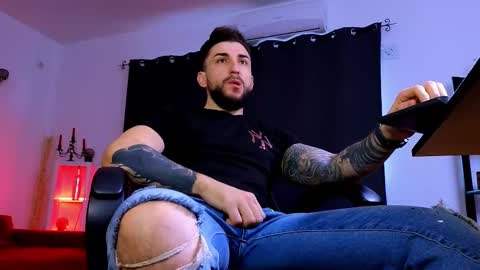 Snapshot of mightyaaron chatting on March 2, 5:41 am MightyAaron online show from March 2, 5:41 am