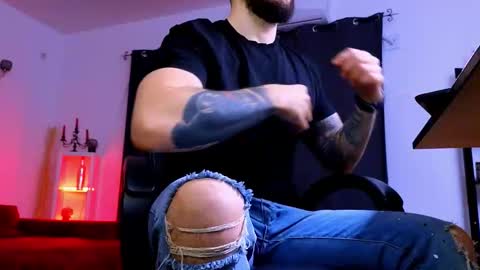 Snapshot of mightyaaron chatting on March 6, 4:09 am MightyAaron online show from March 6, 4:09 am