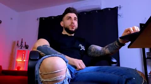 Snapshot of mightyaaron chatting on March 13, 4:08 am MightyAaron online show from March 13, 4:08 am