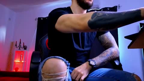 Snapshot of mightyaaron chatting on March 16, 5:44 am MightyAaron online show from March 16, 5:44 am