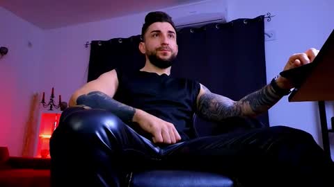 Snapshot of mightyaaron chatting on March 20, 3:55 am MightyAaron online show from March 20, 3:55 am