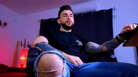 Snapshot of mightyaaron chatting on March 23, 3:21 am MightyAaron online show from March 23, 3:21 am