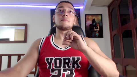 Strong Man online show from January 10, 2:35 am