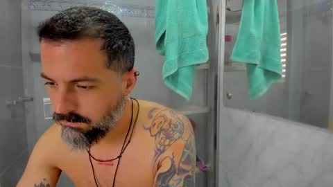 Snapshot of miguel_angeel_ chatting on May 21, 4:14 pm Miguel Angel online show from May 21, 4:14 pm