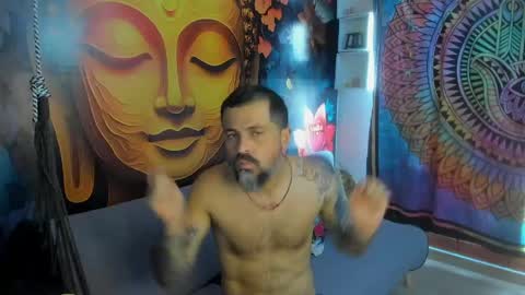 Snapshot of miguel_angeel_ chatting on May 26, 2:02 pm Miguel Angel online show from May 26, 2:02 pm