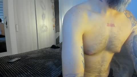 Snapshot of miguel_angeel_ chatting on June 9, 2:12 am Miguel Angel online show from June 9, 2:12 am