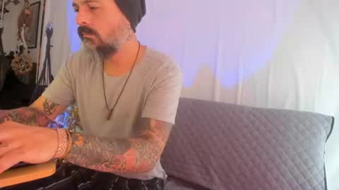 Snapshot of miguel_angeel_ chatting on June 10, 2:16 pm Miguel Angel online show from June 10, 2:16 pm
