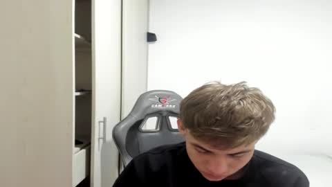 Miguel Hernandez online show from October 12, 7:46 pm