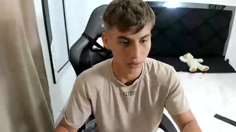 Miguel Hernandez online show from March 11, 2:56 pm