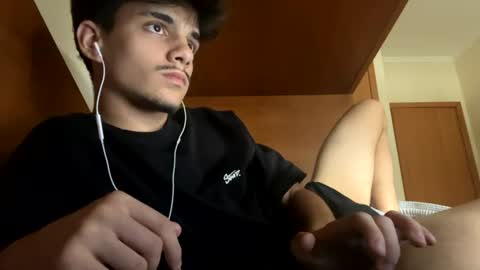 migueltomas34 online show from June 13, 3:32 pm