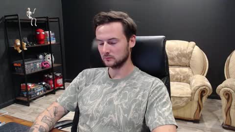 Snapshot of mihasikd chatting on October 2, 6:26 pm Misha Winchester online show from October 2, 6:26 pm