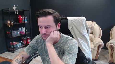 Snapshot of mihasikd chatting on October 6, 9:18 am Misha Winchester online show from October 6, 9:18 am