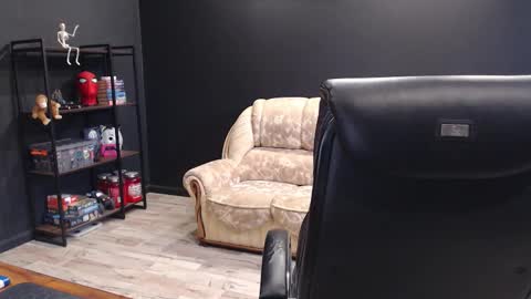 Snapshot of mihasikd chatting on October 8, 8:56 am Misha Winchester online show from October 8, 8:56 am