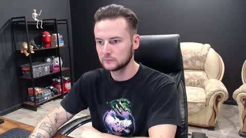 Snapshot of mihasikd chatting on October 12, 7:07 am Misha Winchester online show from October 12, 7:07 am