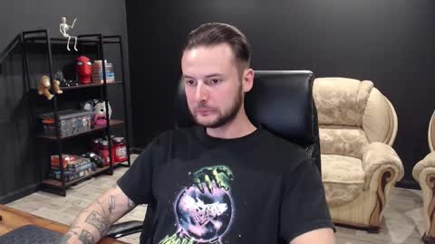 Snapshot of mihasikd chatting on October 15, 5:57 pm Misha Winchester online show from October 15, 5:57 pm