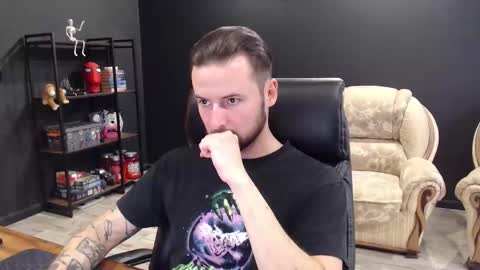 Snapshot of mihasikd chatting on October 16, 9:43 am Misha Winchester online show from October 16, 9:43 am