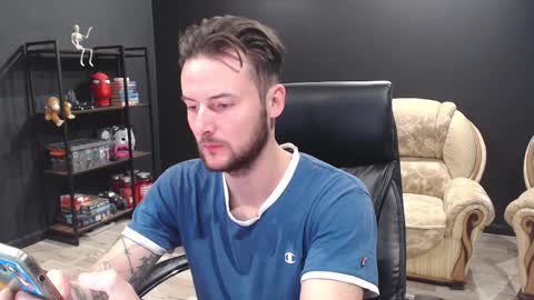 Snapshot of mihasikd chatting on October 23, 6:34 am Misha Winchester online show from October 23, 6:34 am