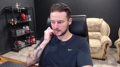 Snapshot of mihasikd chatting on November 6, 8:48 am Misha Winchester online show from November 6, 8:48 am