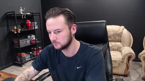 Snapshot of mihasikd chatting on November 12, 10:48 am Misha Winchester online show from November 12, 10:48 am