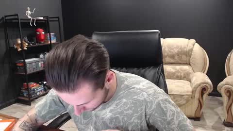 Snapshot of mihasikd chatting on November 19, 10:04 am Misha Winchester online show from November 19, 10:04 am