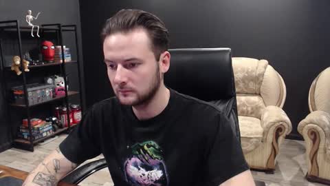 Snapshot of mihasikd chatting on November 26, 8:04 am Misha Winchester online show from November 26, 8:04 am