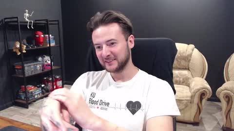 Snapshot of mihasikd chatting on November 28, 6:38 am Misha Winchester online show from November 28, 6:38 am