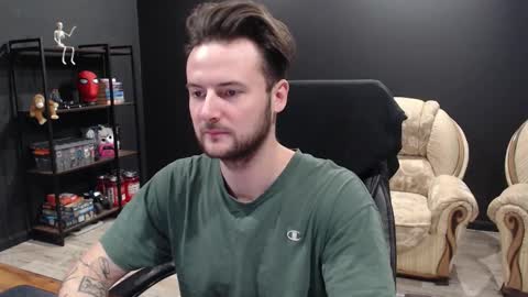 Snapshot of mihasikd chatting on November 29, 7:11 am Misha Winchester online show from November 29, 7:11 am