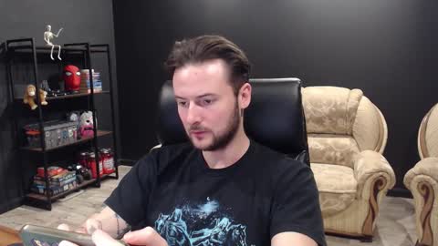 Snapshot of mihasikd chatting on December 3, 4:27 pm Misha Winchester online show from December 3, 4:27 pm