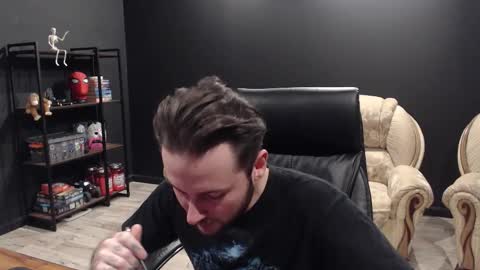 Snapshot of mihasikd chatting on December 4, 10:35 am Misha Winchester online show from December 4, 10:35 am