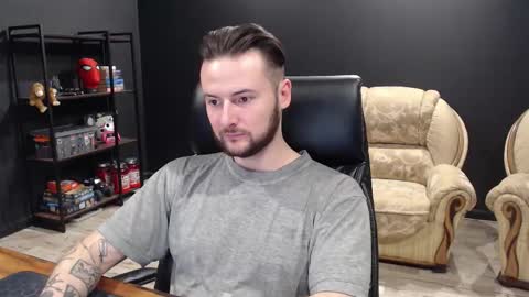 Snapshot of mihasikd chatting on December 18, 12:22 pm Misha Winchester online show from December 18, 12:22 pm