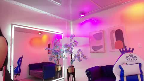 Snapshot of miia__owens chatting on March 16, 11:03 am Miia online show from March 16, 11:03 am