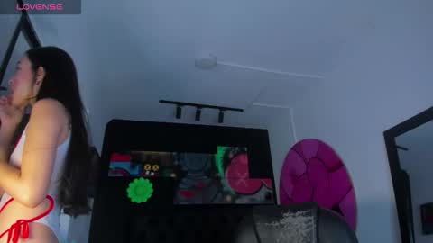 Snapshot of miia_bratz chatting on February 17, 7:31 pm miia_bratz online show from February 17, 7:31 pm