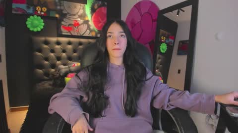 Snapshot of miia_bratz chatting on February 20, 8:31 pm miia_bratz online show from February 20, 8:31 pm