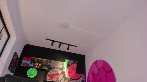 Snapshot of miia_bratz chatting on February 24, 7:34 pm miia_bratz online show from February 24, 7:34 pm