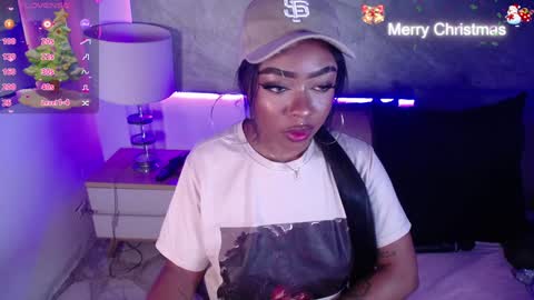 Snapshot of miia_schwarz chatting on December 15, 10:47 pm Miia Schwarz online show from December 15, 10:47 pm